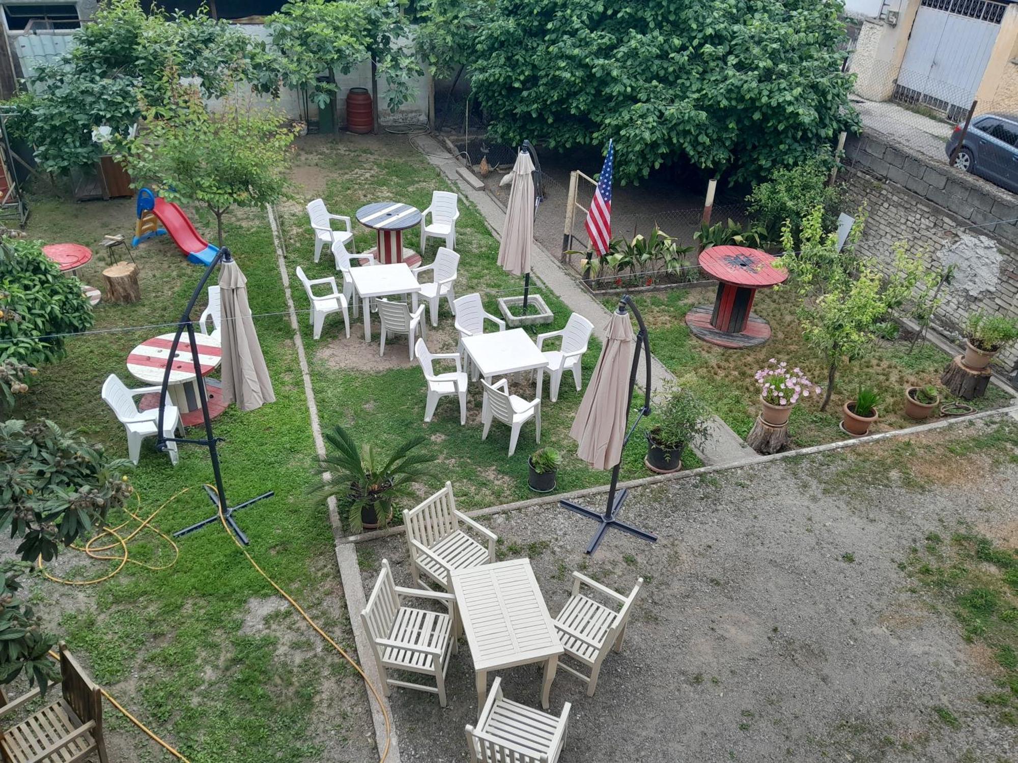 Blissful Hostel Shkoder Exterior photo
