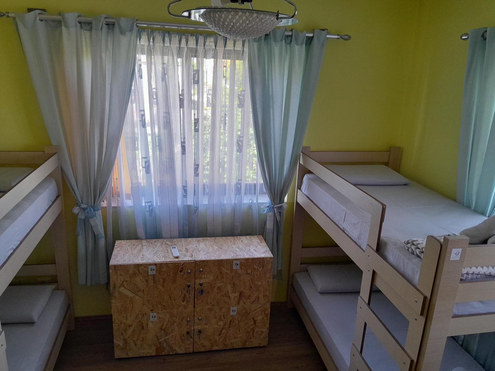 Blissful Hostel Shkoder Exterior photo